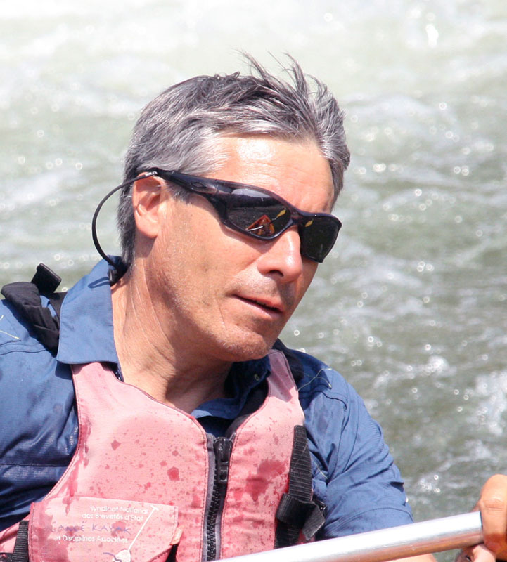 Yves Moquet votre guide sportif diplômé d'état canoë et canyoning en Ardèche